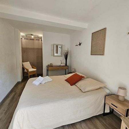 Chez Louis Hotel เลอิสซ็องเบรอ ภายนอก รูปภาพ