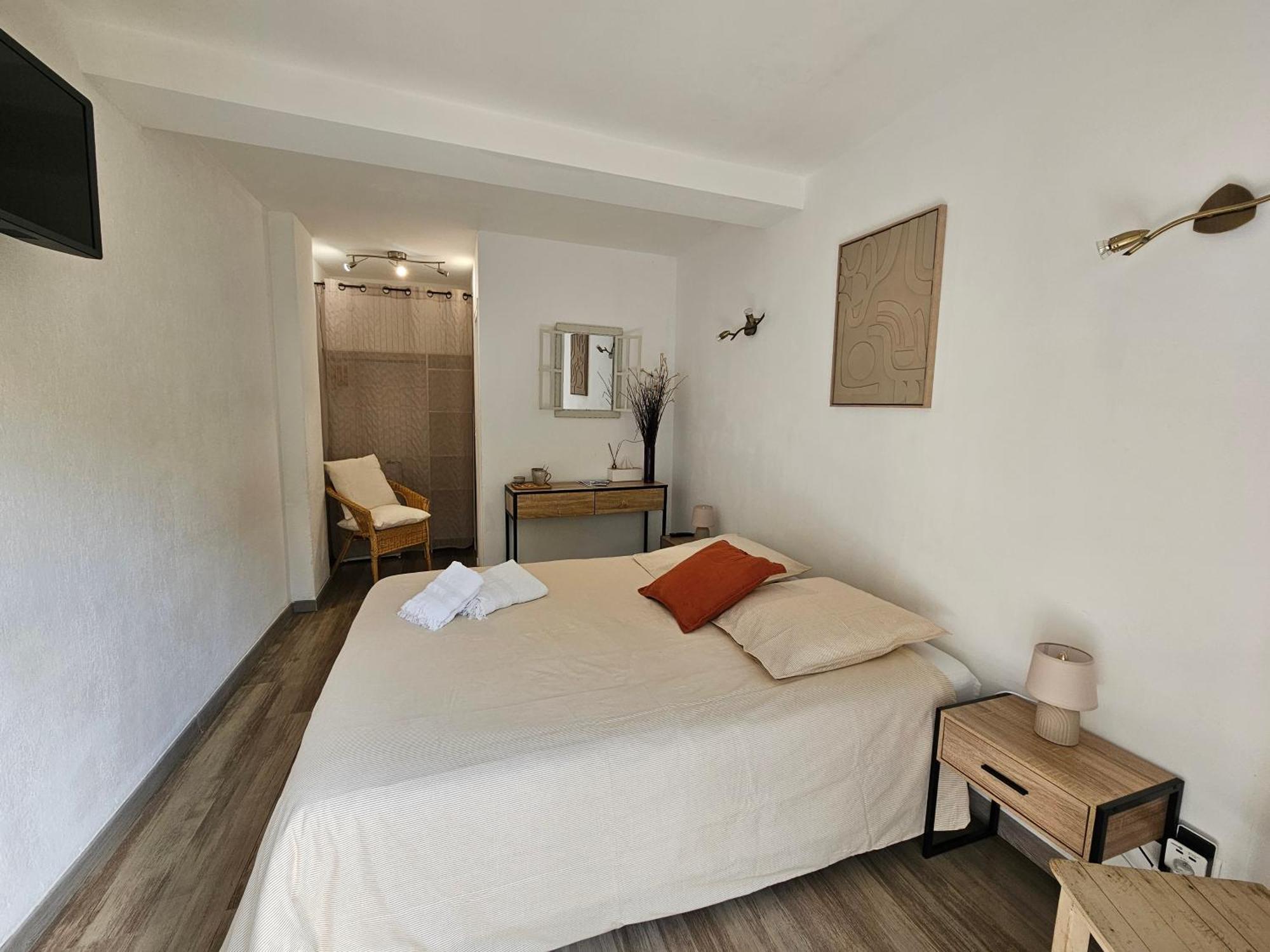 Chez Louis Hotel เลอิสซ็องเบรอ ภายนอก รูปภาพ
